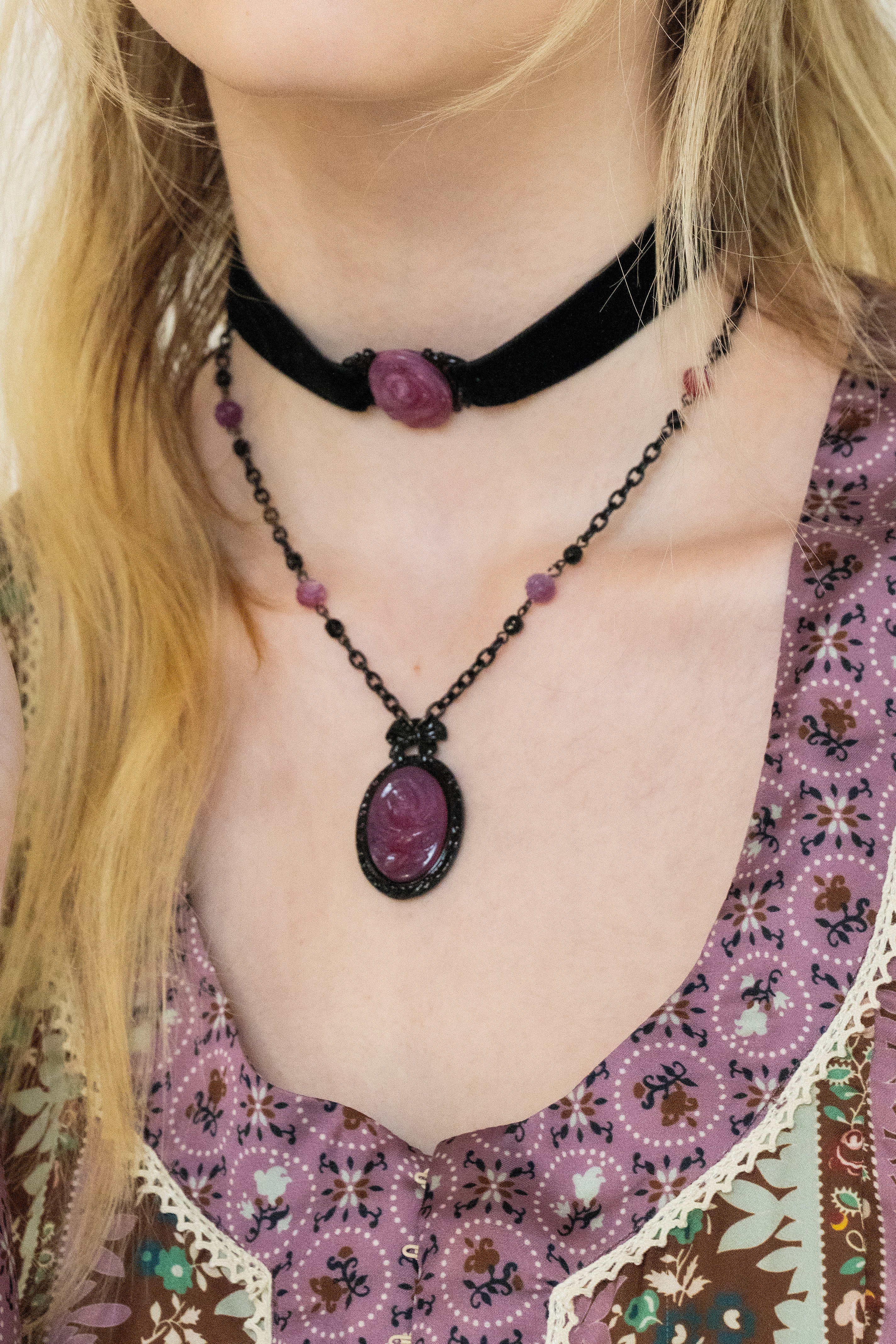 Oval Rose Choker - Dusty Rose - Image 3